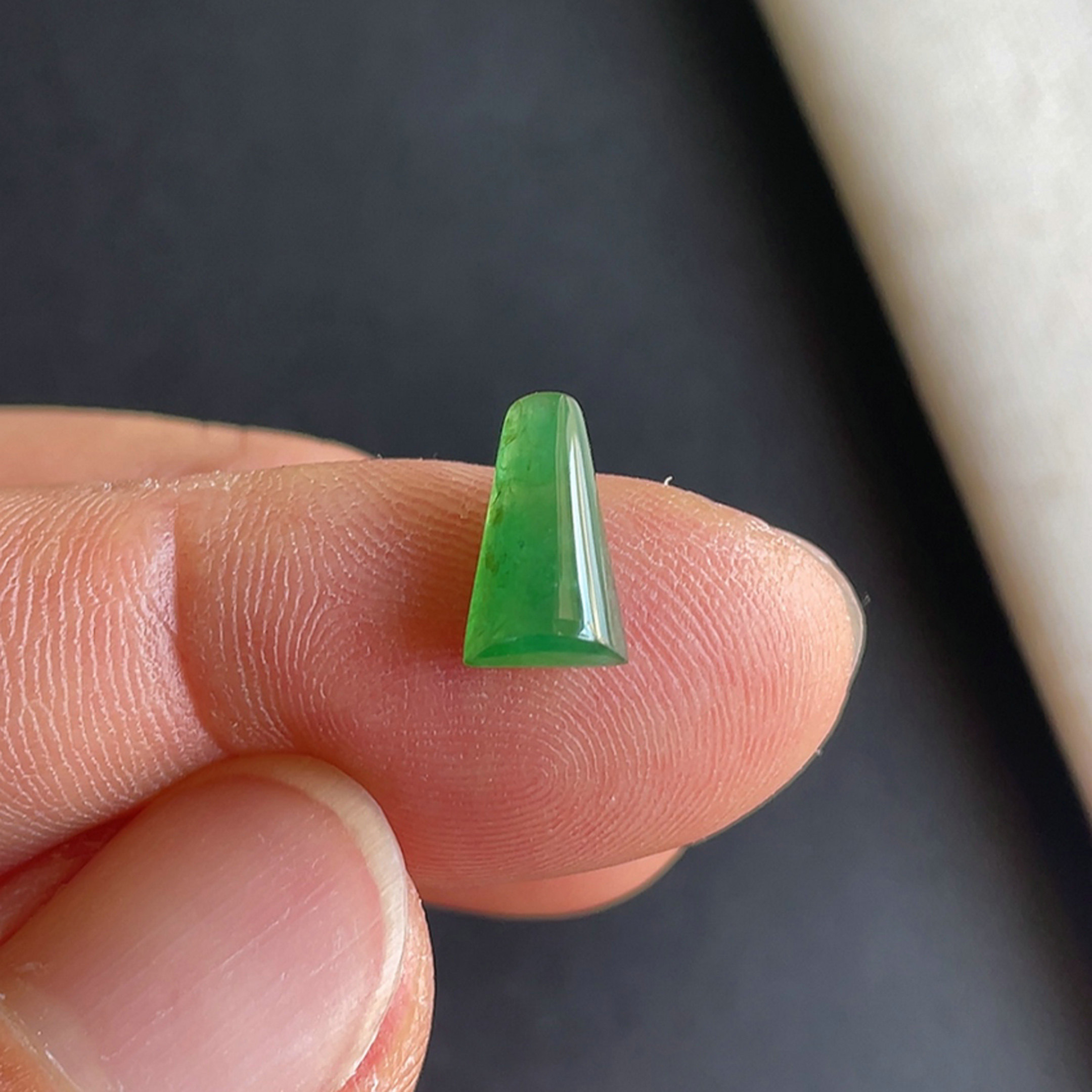 阳绿素面戒面天然玉石翡翠A货