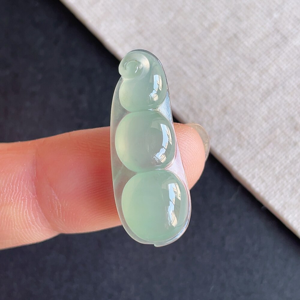 冰种冰种晴水翡翠四季豆吊坠