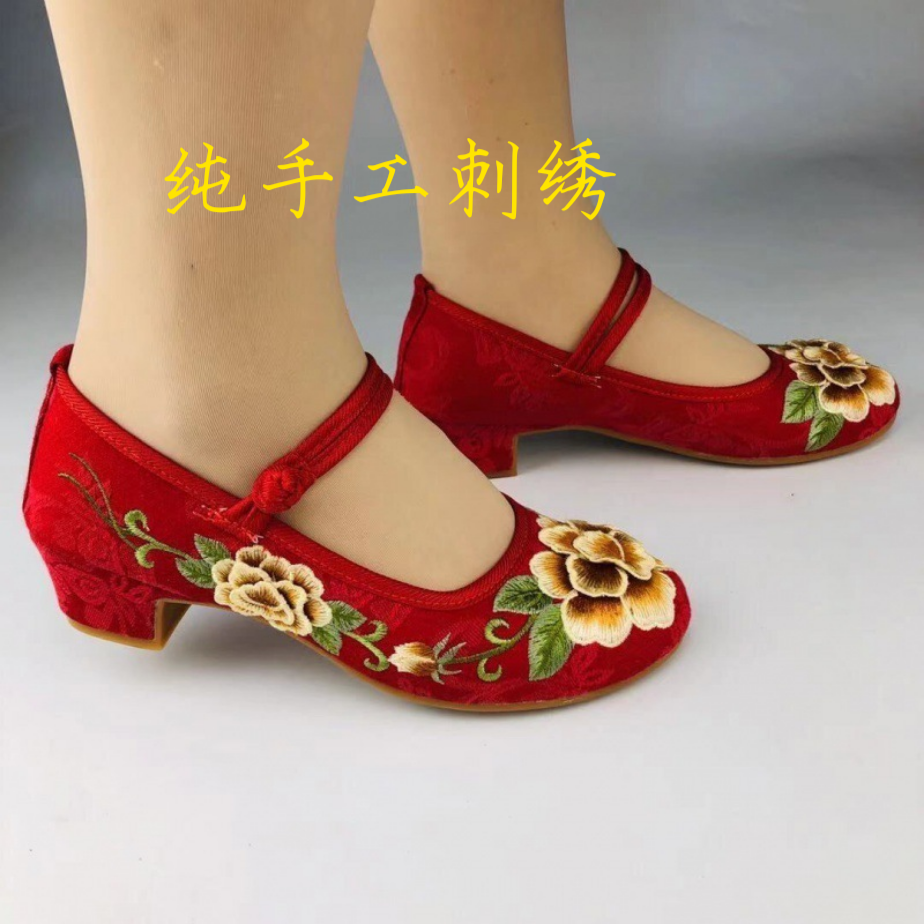 广场舞绣花女鞋内增高透气妈妈鞋老北京布鞋夏季新款汉服高跟鞋