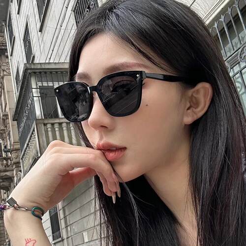 gm复古黑框太阳镜女时尚韩系百搭防紫外线墨镜网红同款显脸小眼镜