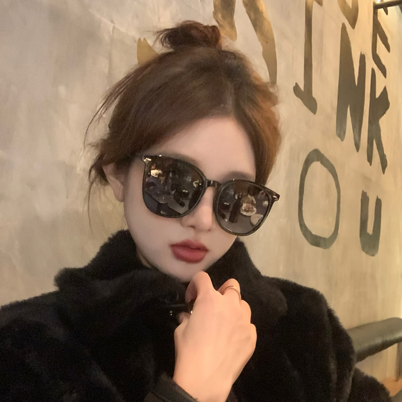 网红黑色大框偏光显脸小太阳镜潮
