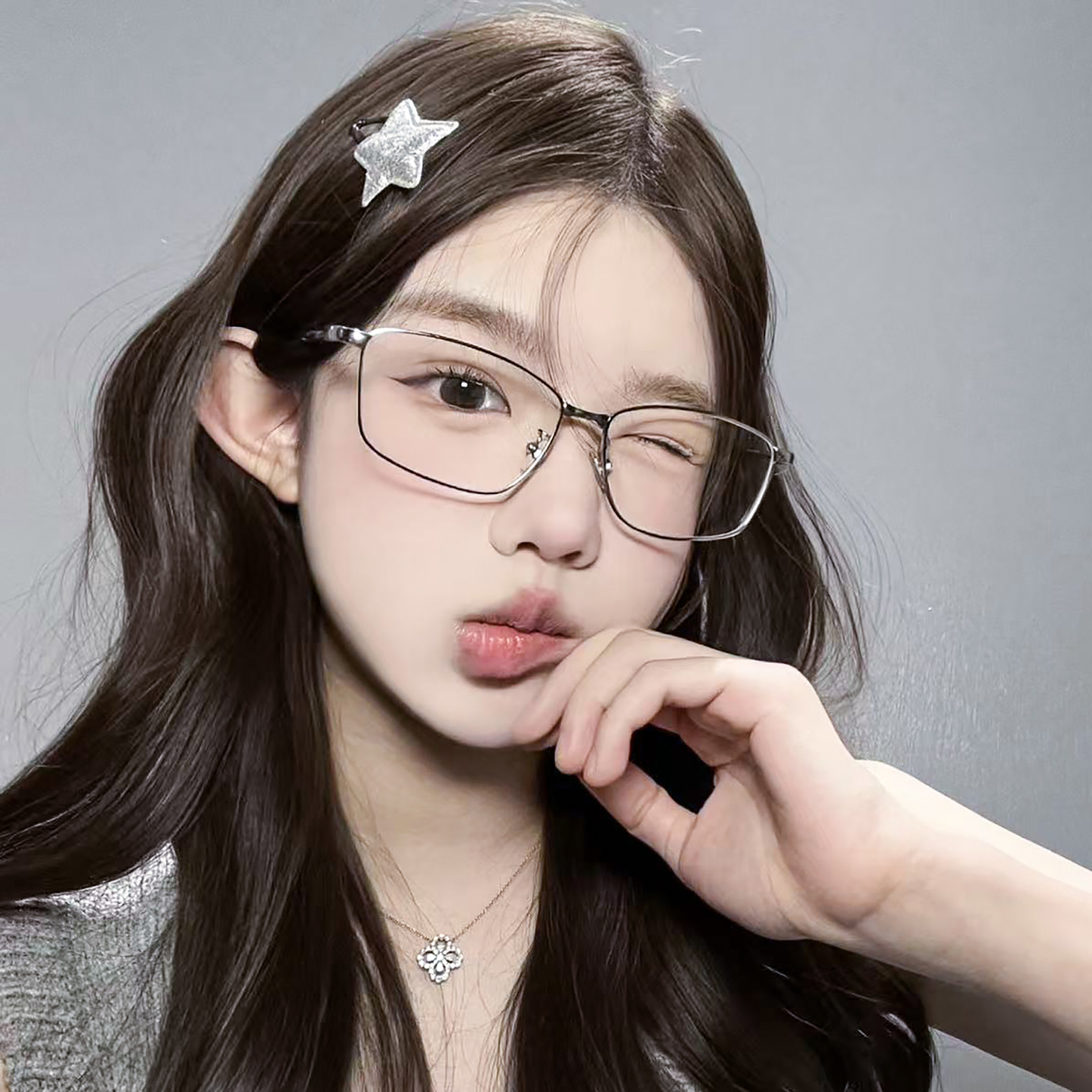 日系银色女素颜显脸小时尚眼镜潮