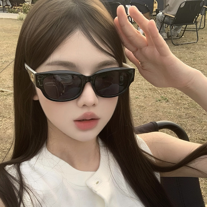 复古猫眼遮阳墨镜女圆脸显脸小高级感黑色夏季度假辣妹百搭太阳镜