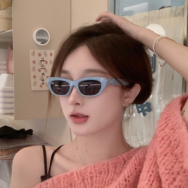 欧美时尚猫眼窄框潮人个性墨镜女