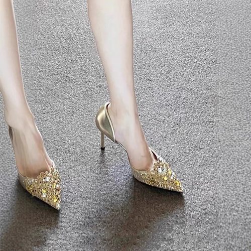 中式秀禾婚鞋新娘鞋法式中空单鞋包头凉鞋女水钻高跟鞋细跟宴会鞋