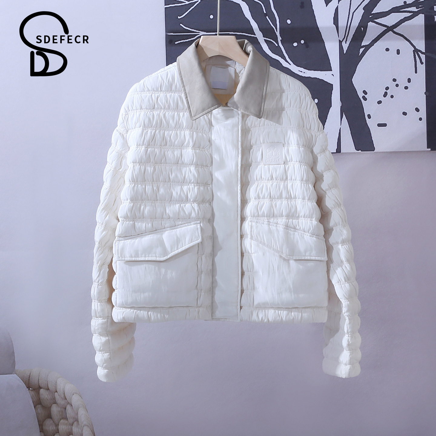 轻盈薄款宽松羽绒服女短款外套