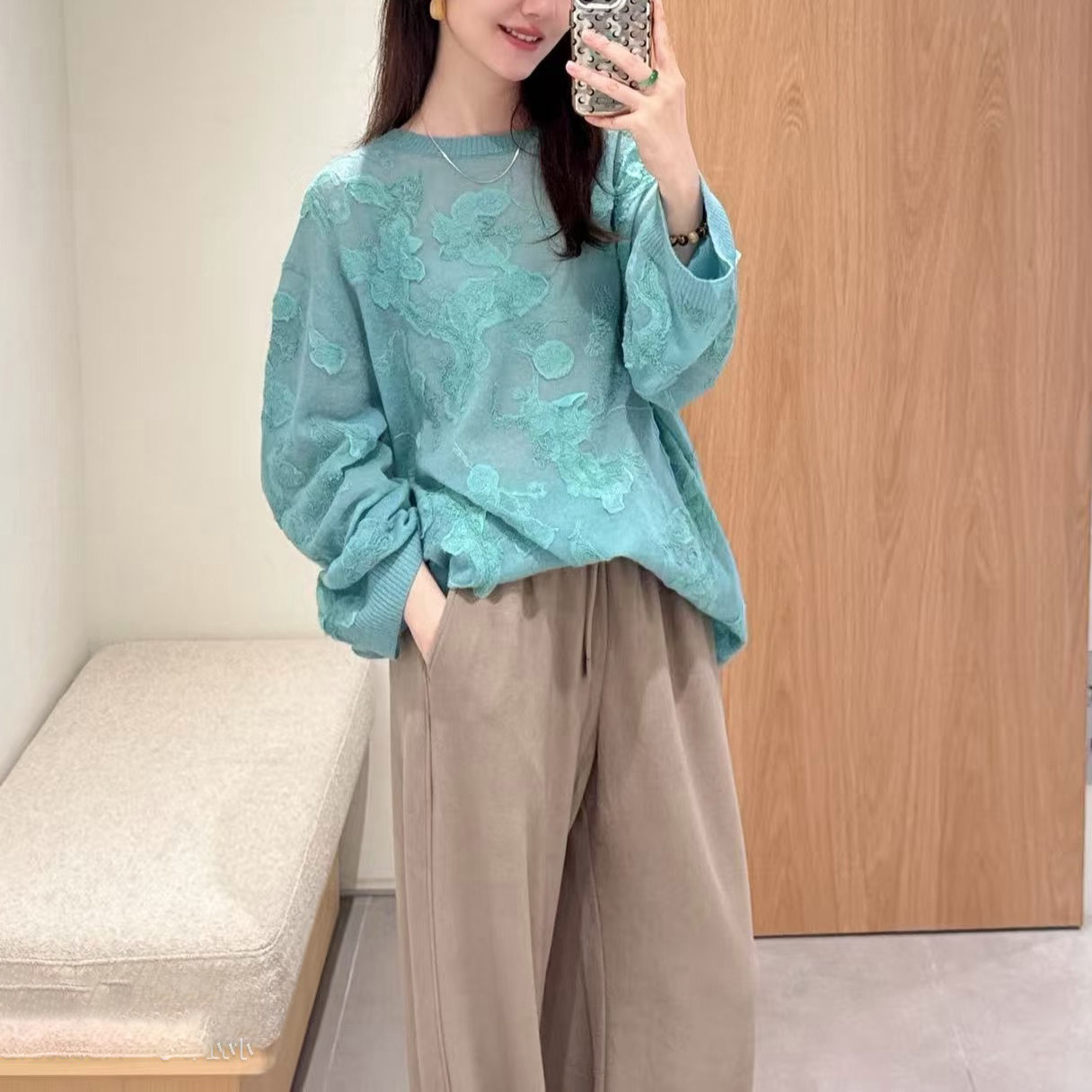 SDEFECR商场同款2025秋新款时尚百搭刺绣提花针织罩衫女宽松毛衣