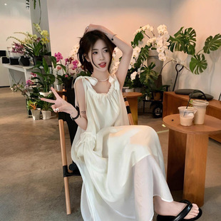 吊带连衣裙女装 夏季 温柔风米白色中长款 甜美2025新款 chic 显瘦时尚