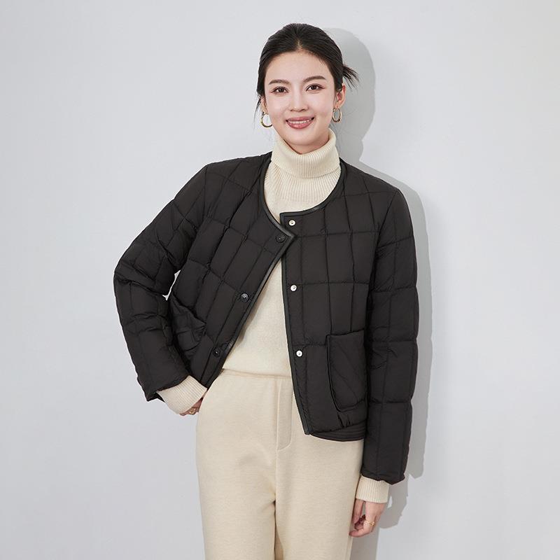 巨好看的冬装外套厚优雅淑女范圆领鸭绒短款轻薄保暖羽绒服宽松显