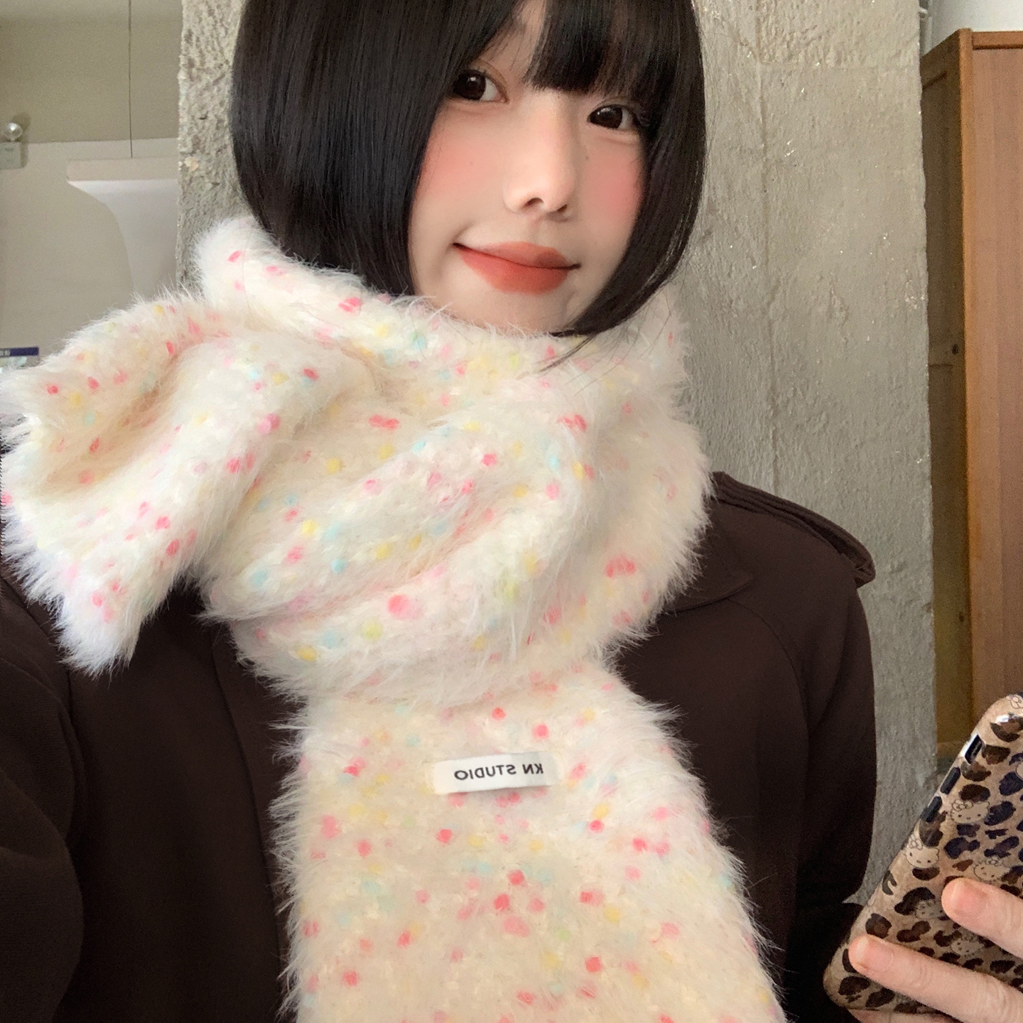 彩色糖豆仿貂绒软糯围巾女秋冬甜美学生白色毛绒保暖韩系护颈围脖