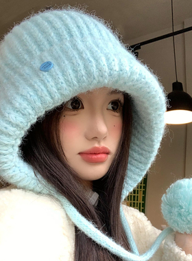 蓝色毛球护耳毛线帽女士冬季加厚保暖显脸小针织帽大头围包头帽子