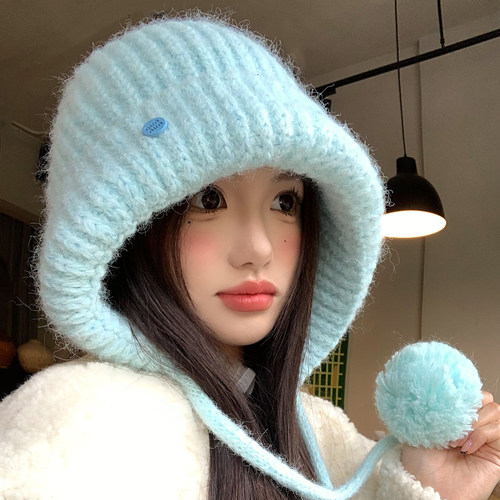 蓝色毛球护耳毛线帽女士冬季加厚