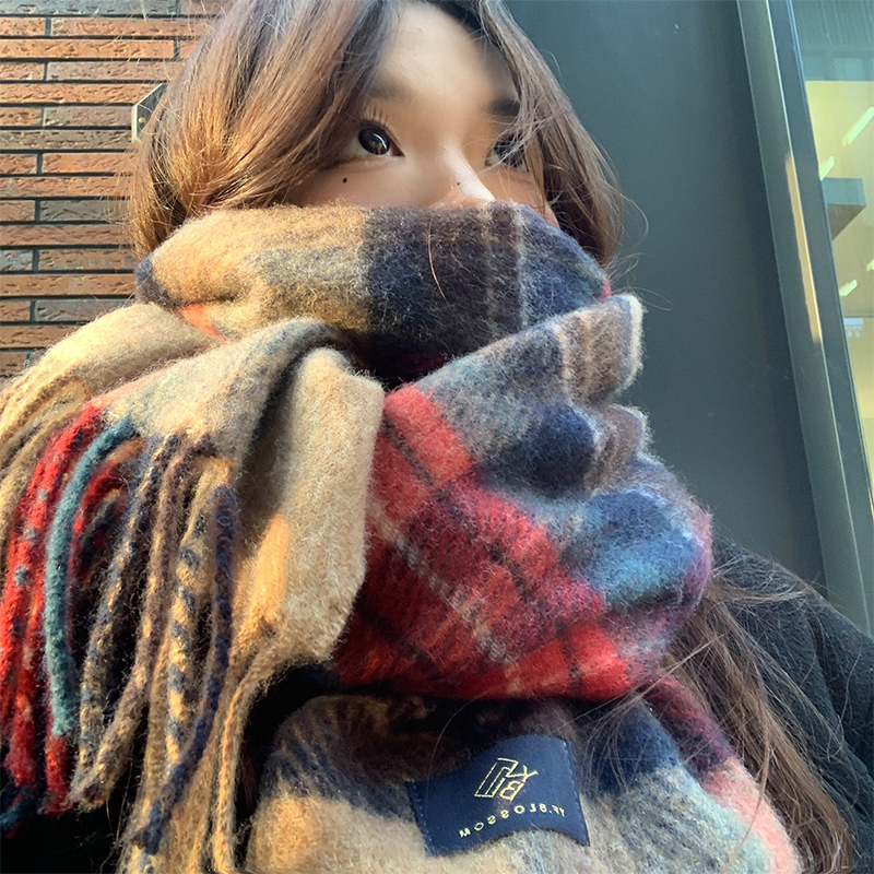 2025年新款含羊绒针织格子围巾女