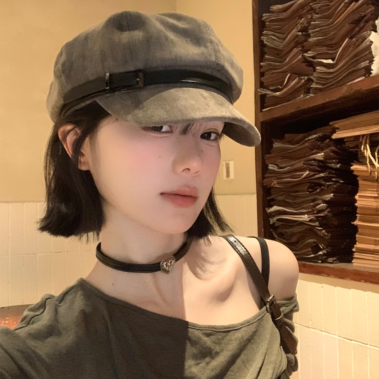 日系复古皮带扣麂皮贝雷帽女文艺