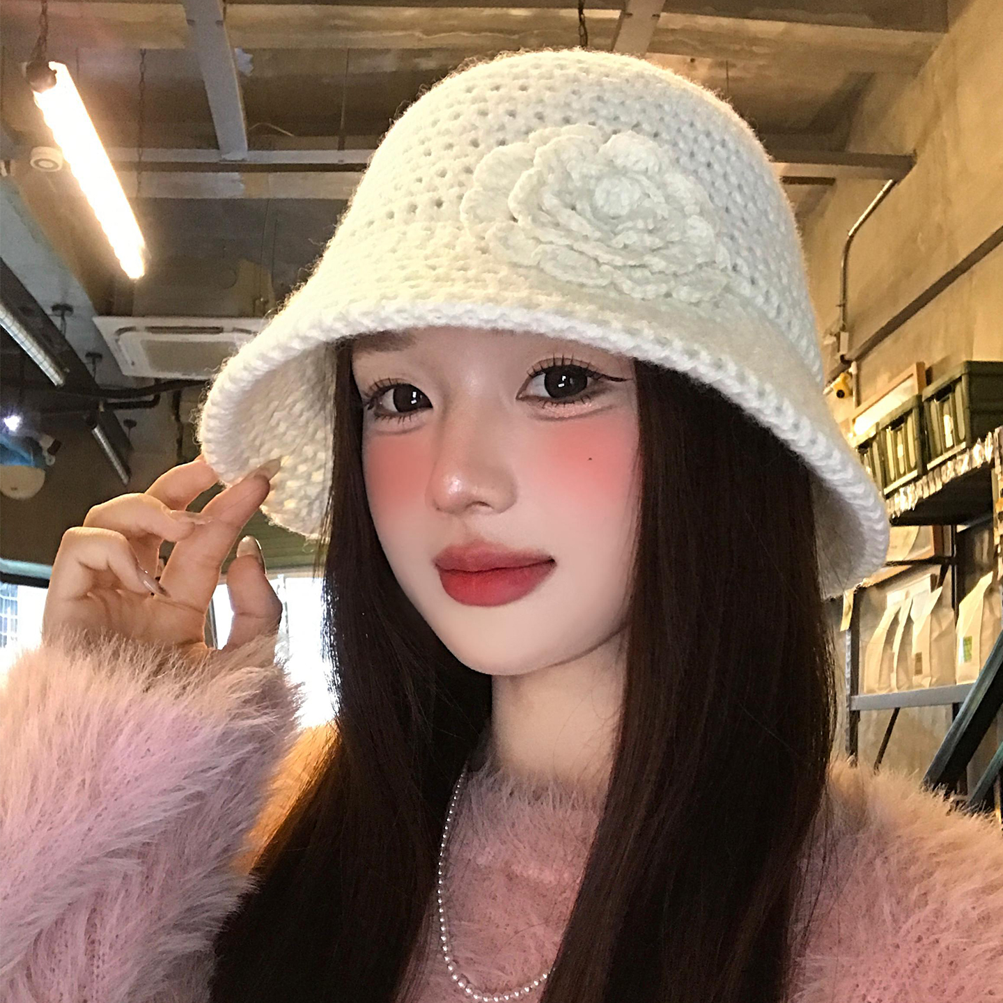 高级感白色花朵针织渔夫帽女秋冬
