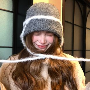 韩系灰色针织护耳飞行帽女冬季加厚保暖骑行雷锋帽显脸小毛线帽子