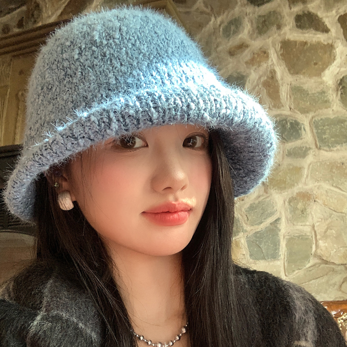 克莱因蓝色卷边针织渔夫帽女秋冬