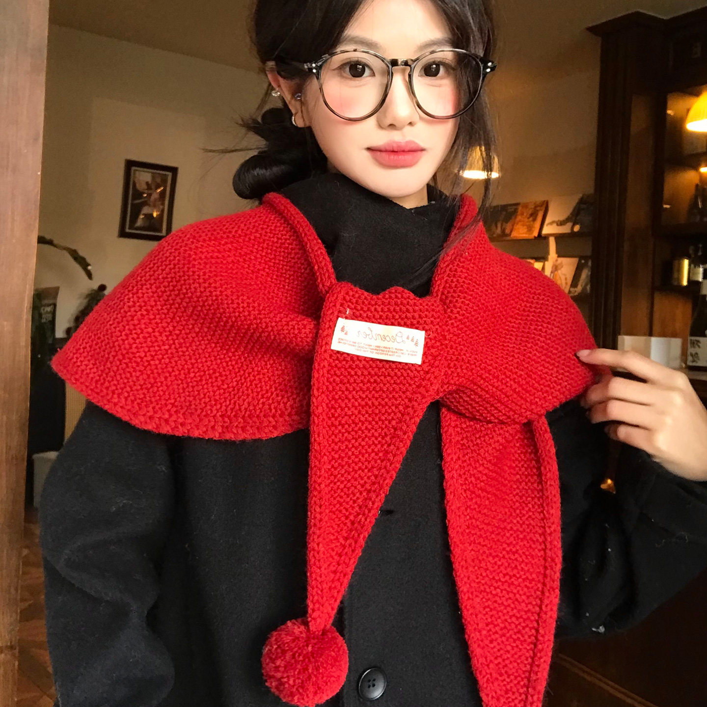 韩系红色毛球针织三角巾披肩女秋冬季2026新款氛围感休闲围巾坎肩