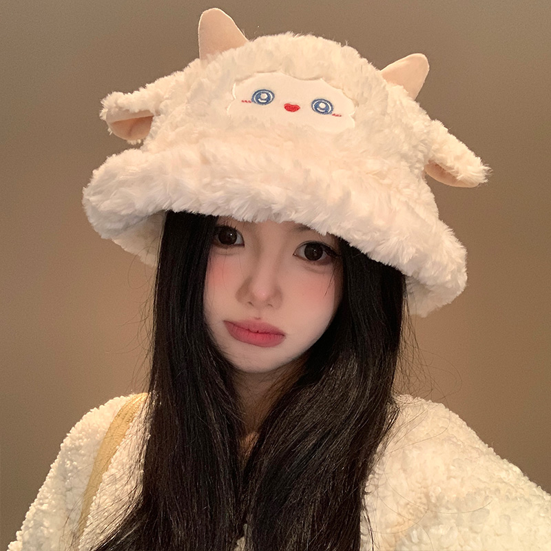 可爱小绵羊毛绒渔夫帽女2025年