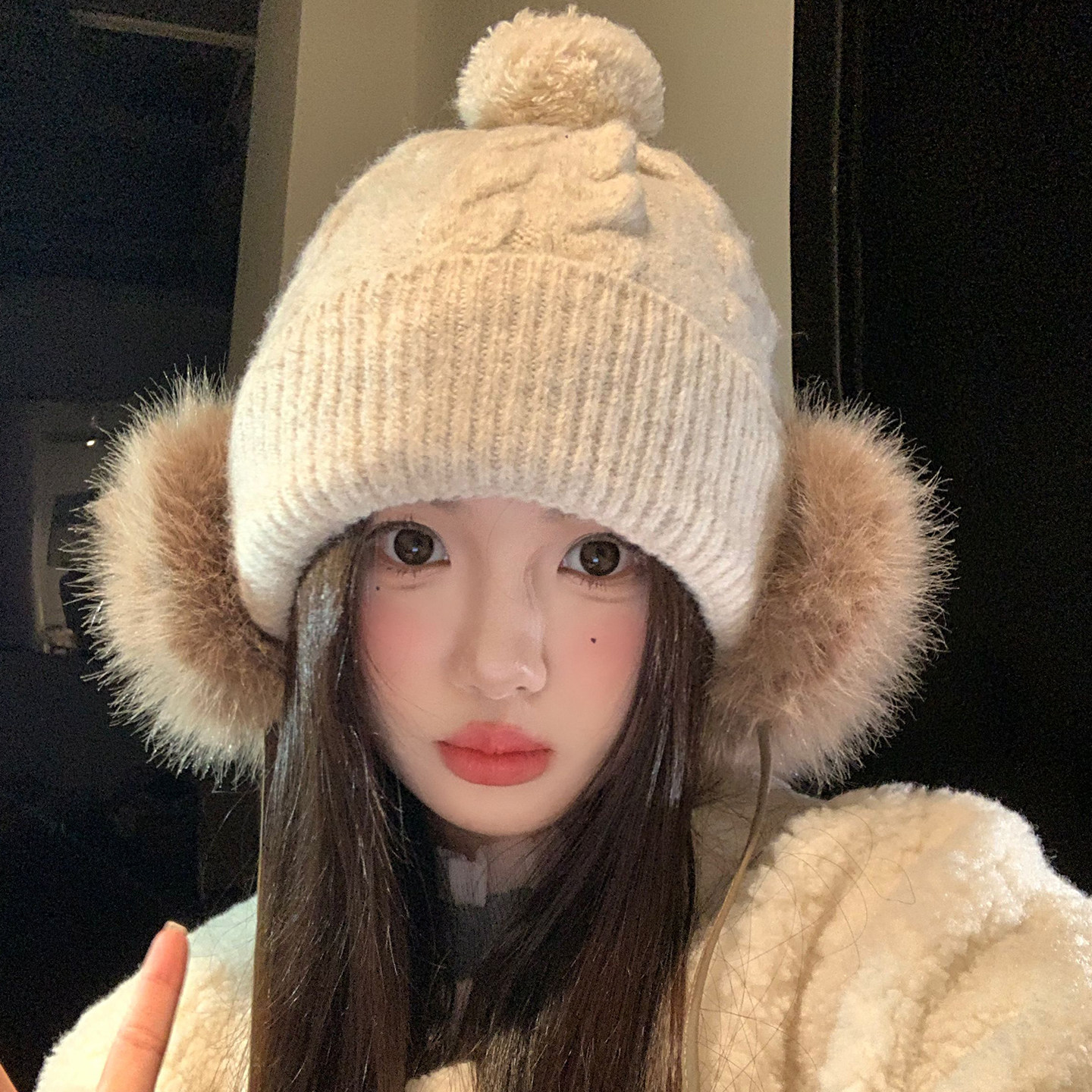 毛球绑带针织帽子女款冬季加厚复古保暖护耳显脸小米色套头毛线帽,服饰配件/皮带/帽子/围巾,帽子,淘宝优惠券,粉丝福利购,淘宝优惠卷