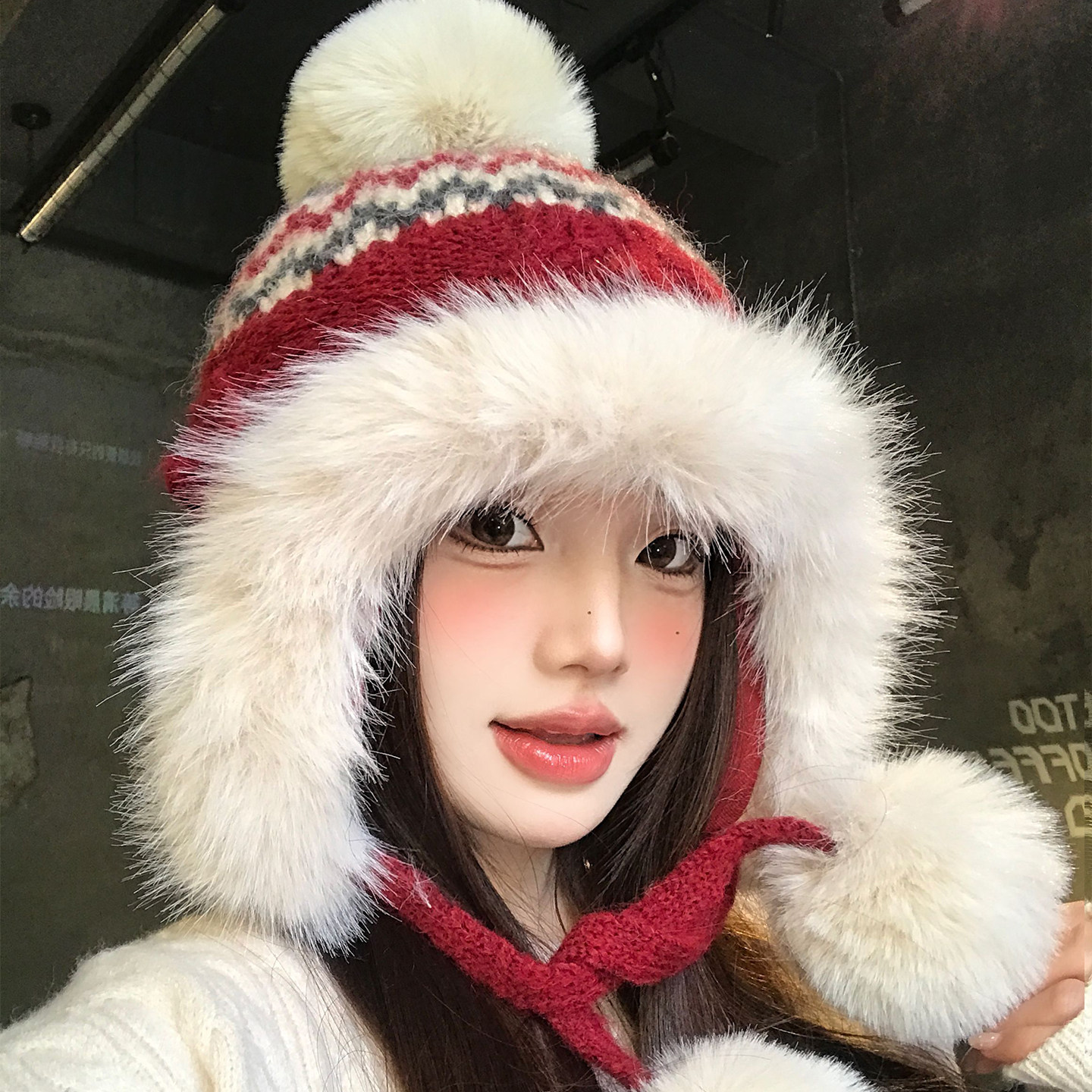 费尔岛风红色毛球加厚保暖雷锋帽