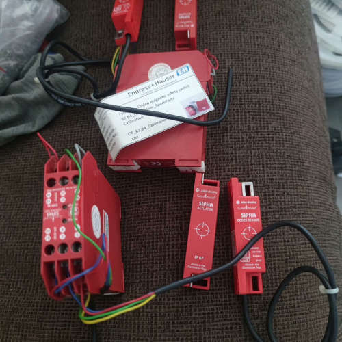 台州设备AB440N-S32015磁性开关，余料