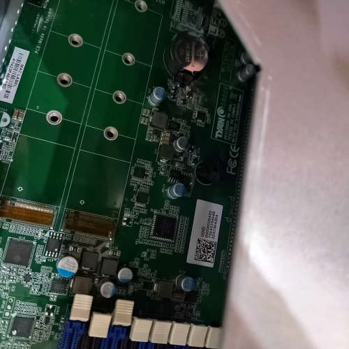 台州设备泰安S8026单路AMD准系统，长城800w冗余电源，24个