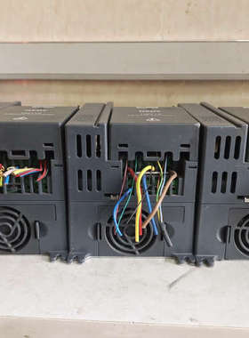 台州设备七喜变频器，HD710-20D00220，2.2KW，2