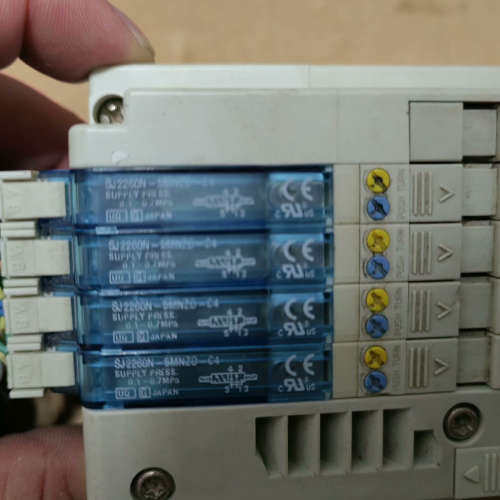 台州设备SJ2260N-5MNZD-C4电磁阀4个,SS5J2-6