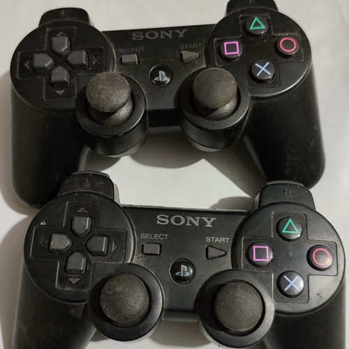 台州设备PS3手柄两个，之前日淘赠品。一直以为能充电，其实是