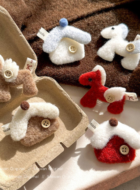 本命年红色小马胸针女款2026新款设计感小众胸花配毛衣别针配饰品