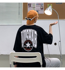 黑色