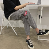 灰色