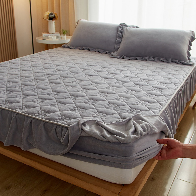 夹棉保暖牛c奶绒床笠花边款三件套加厚珊瑚绒防滑床套式床垫保护