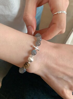 秋上新清冷感灰蓝色猫眼石串珠弹力绳手链女简约时尚潮流百搭手链