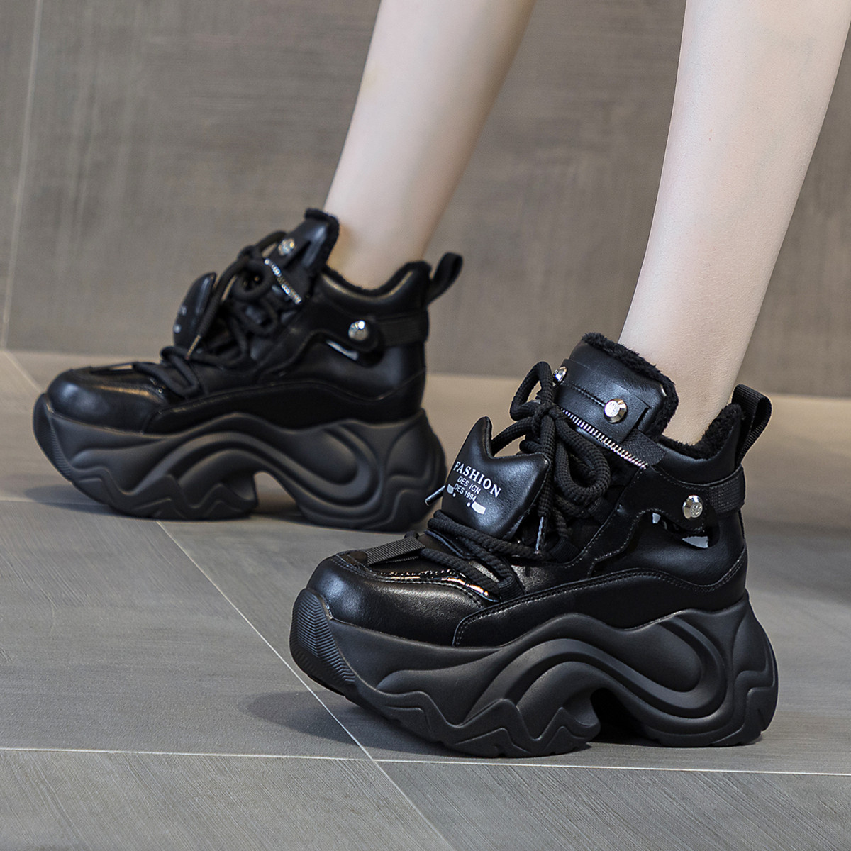 ZFCQ新款2026冬季超高跟内增高老爹鞋女款真皮加绒黑色时尚休闲鞋