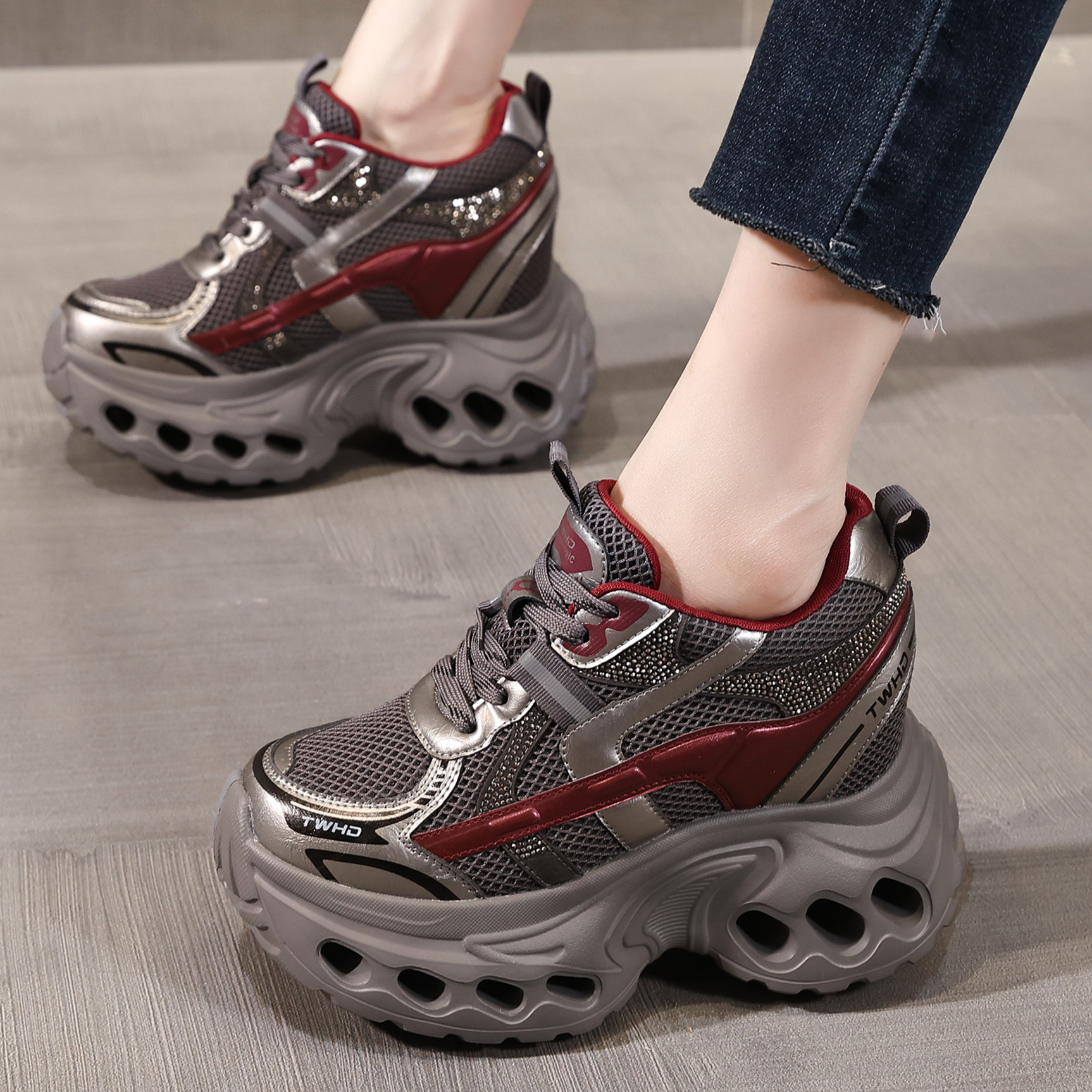 ZFCQ香港超火厚底内增高老爹鞋女真皮2026春秋小个子弹力休闲运动