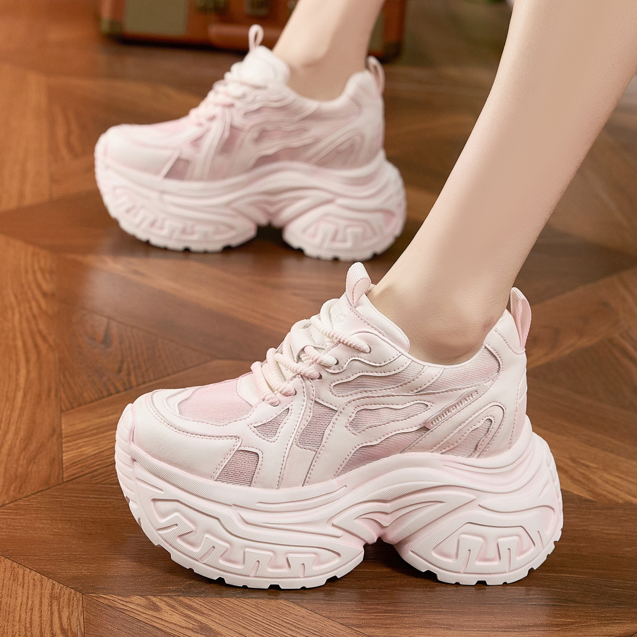 ZFCQ香港薄款单网透气内增高老爹鞋女款真皮2026夏小个子高跟休闲