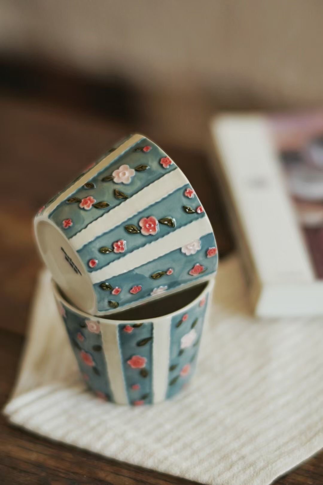 景德镇手工手绘陶瓷杯猪口杯上禾下皿手绘拉花咖啡杯新年送礼杯子