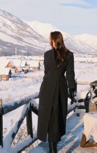 高端女装名媛馆2025秋冬新时尚气质显瘦长款黑色白鹅绒风衣羽绒服