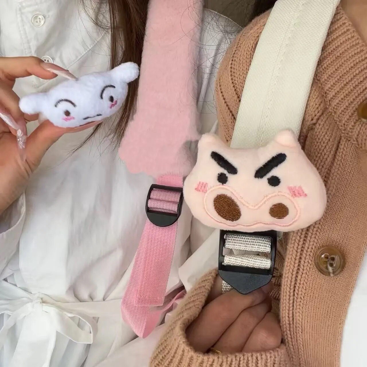 蜡笔小新毛绒挂书包魔术贴挂件图片