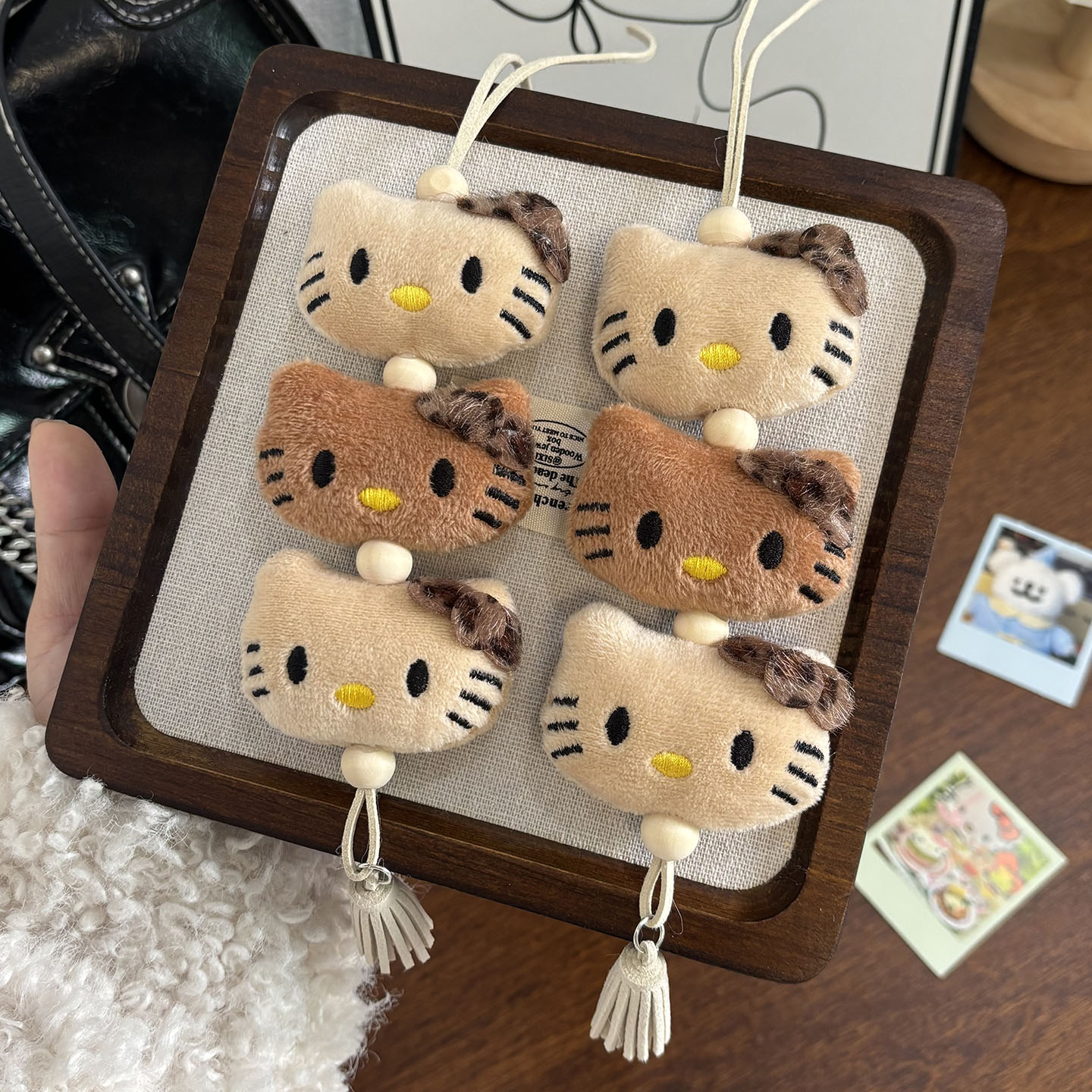 豹纹猫咪流苏挂件黑皮夏威夷蝴蝶结包包挂饰卡通毛绒钥匙扣配饰