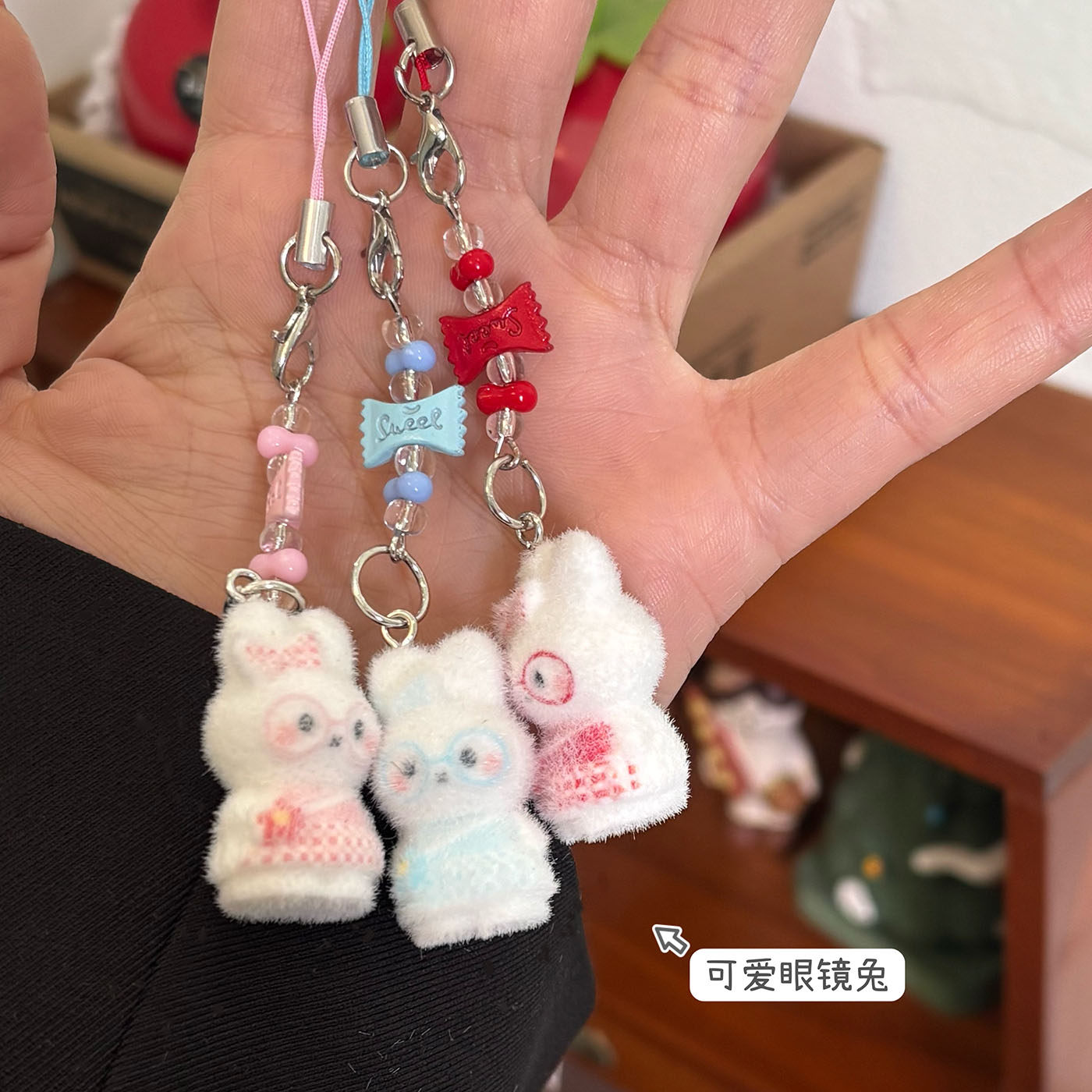 可爱植绒米菲兔串珠手机挂件ccd相机卡册包包挂饰耳机装饰品挂绳,服饰配件/皮带/帽子/围巾,包挂件,淘宝优惠券,粉丝福利购,淘宝优惠卷