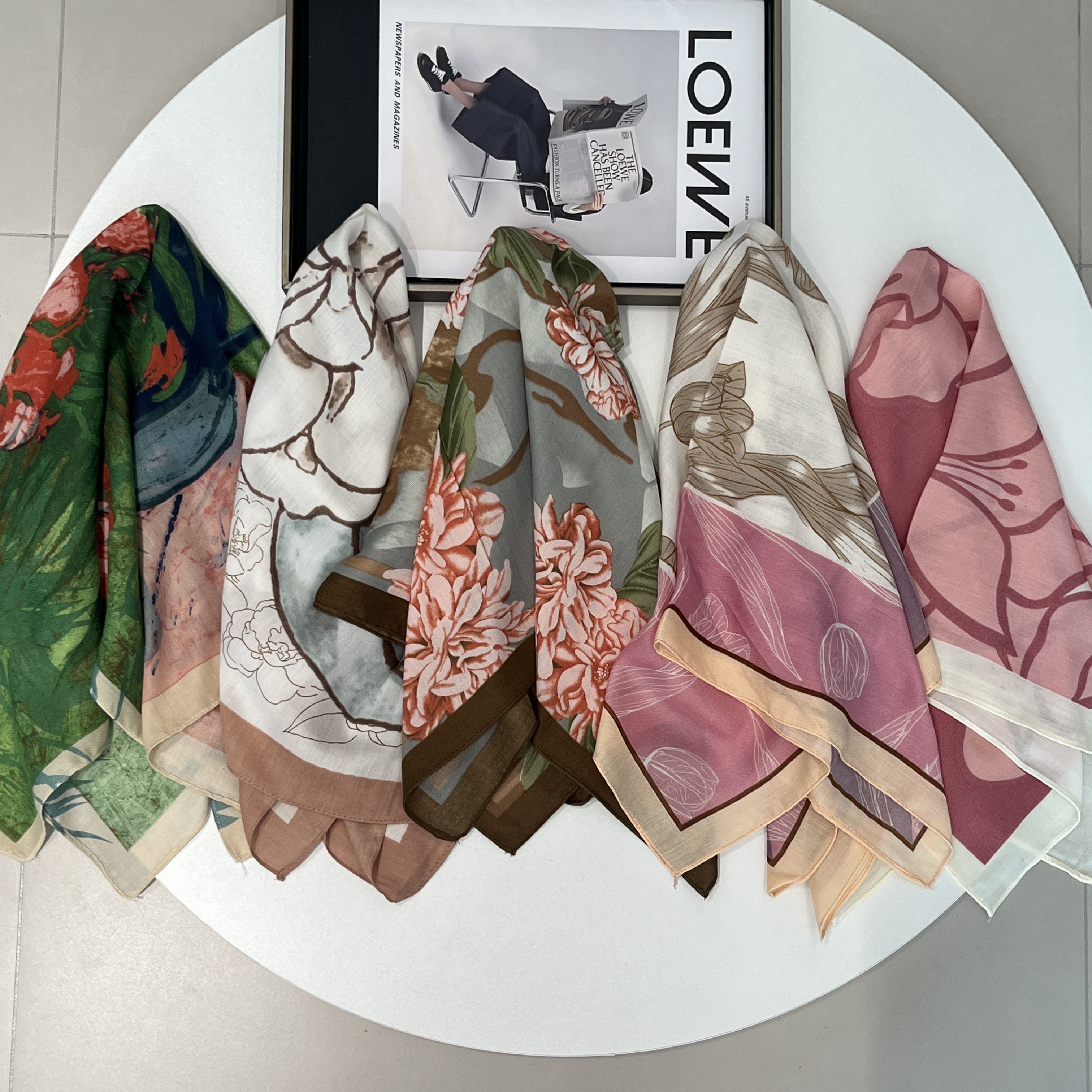 2025新款素描植物花卉70方巾丝巾