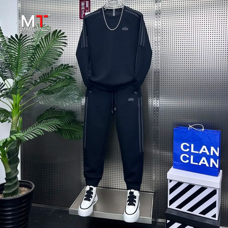 高端休闲运动套装男士2025新款秋冬季圆领卫衣卫裤男装穿搭一整套