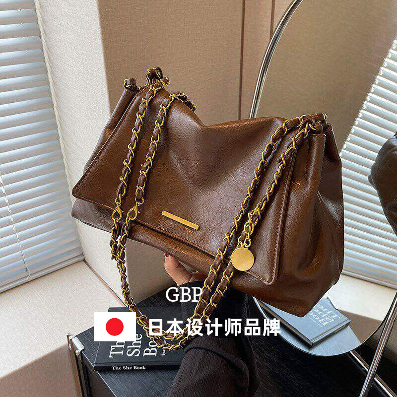 日本【设计师】IT. BAG 女包2026新款复古单肩包大容量斜挎链条包