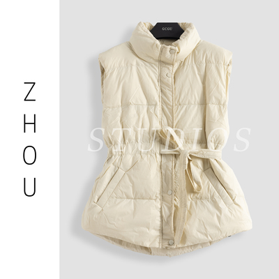 米白色高级感时尚外套-16624