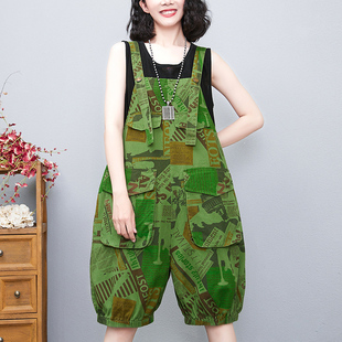 韩版夏季大码女裤胖妹妹宽松显瘦遮肉文艺印花五分牛仔背带短裤女