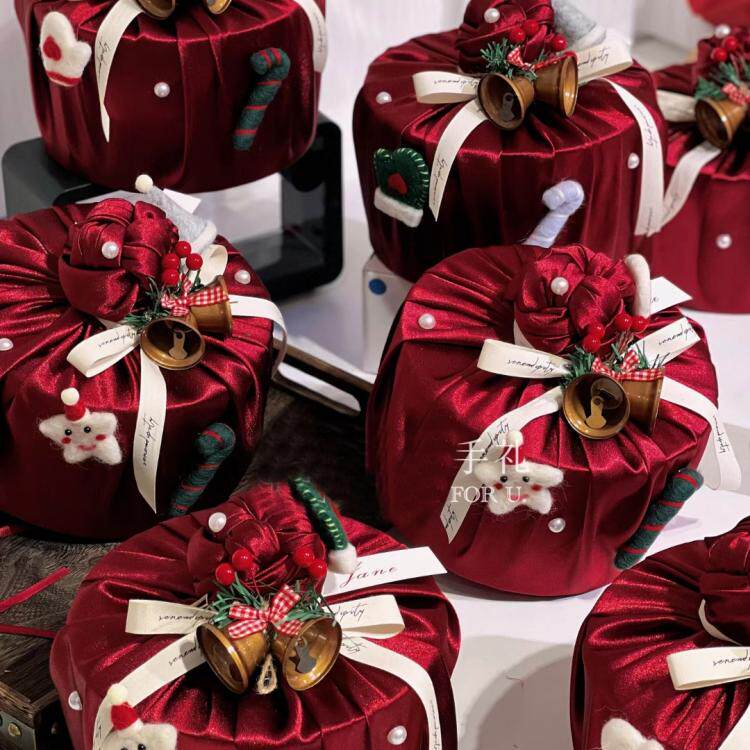 2026复古搭扣圣诞雪花酥牛轧糖铁盒烘焙蛋糕糖果曲奇饼干包装盒子