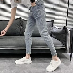 韩版浅色牛仔裤男潮牌修身小脚弹力九分破洞裤2025年夏季休闲裤子